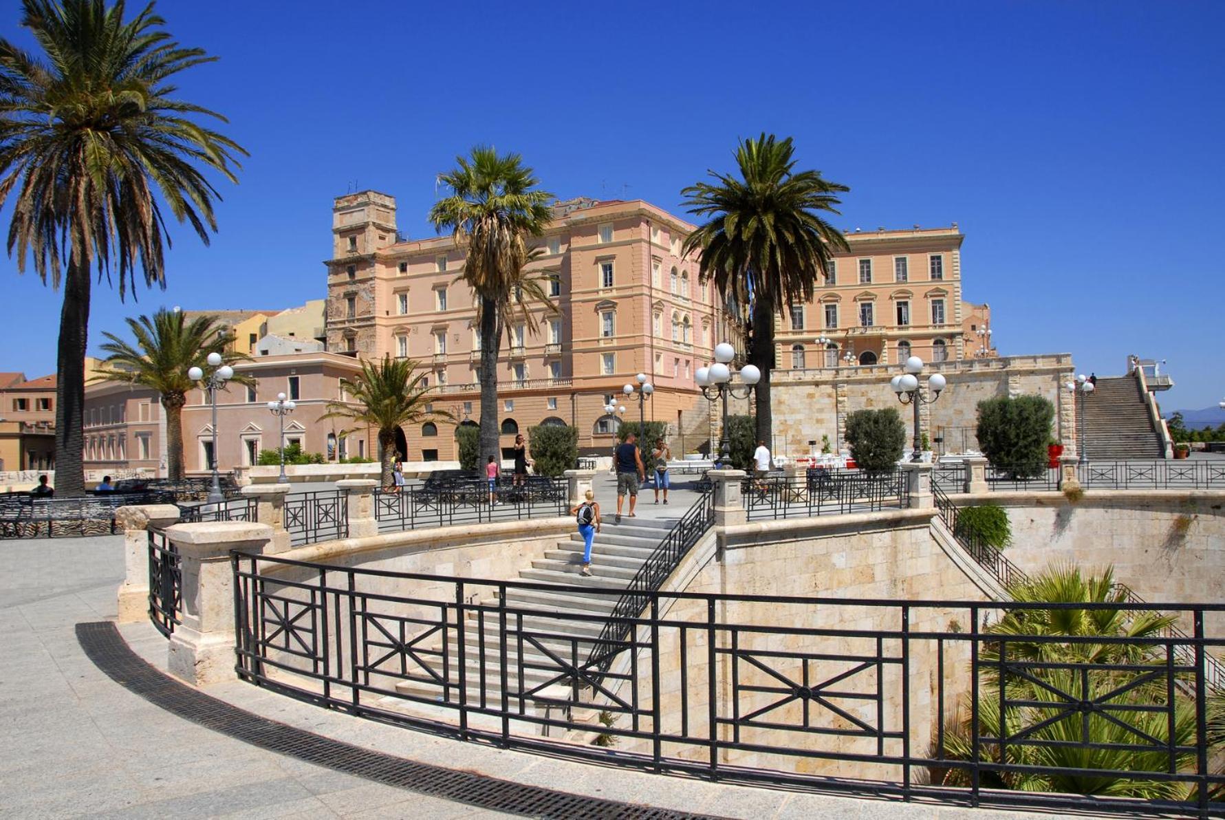 Centro Storico Lovely House R9345 Cagliari Exterior photo